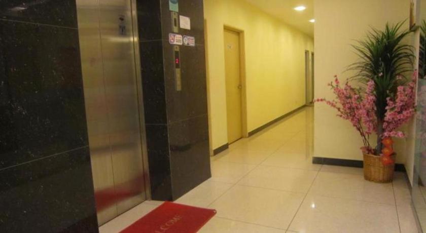 Hotel City Comfort Inn Puchong Exterior photo