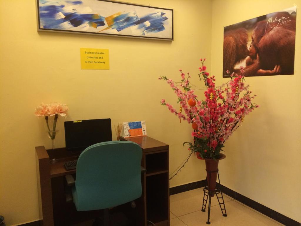 Hotel City Comfort Inn Puchong Exterior photo